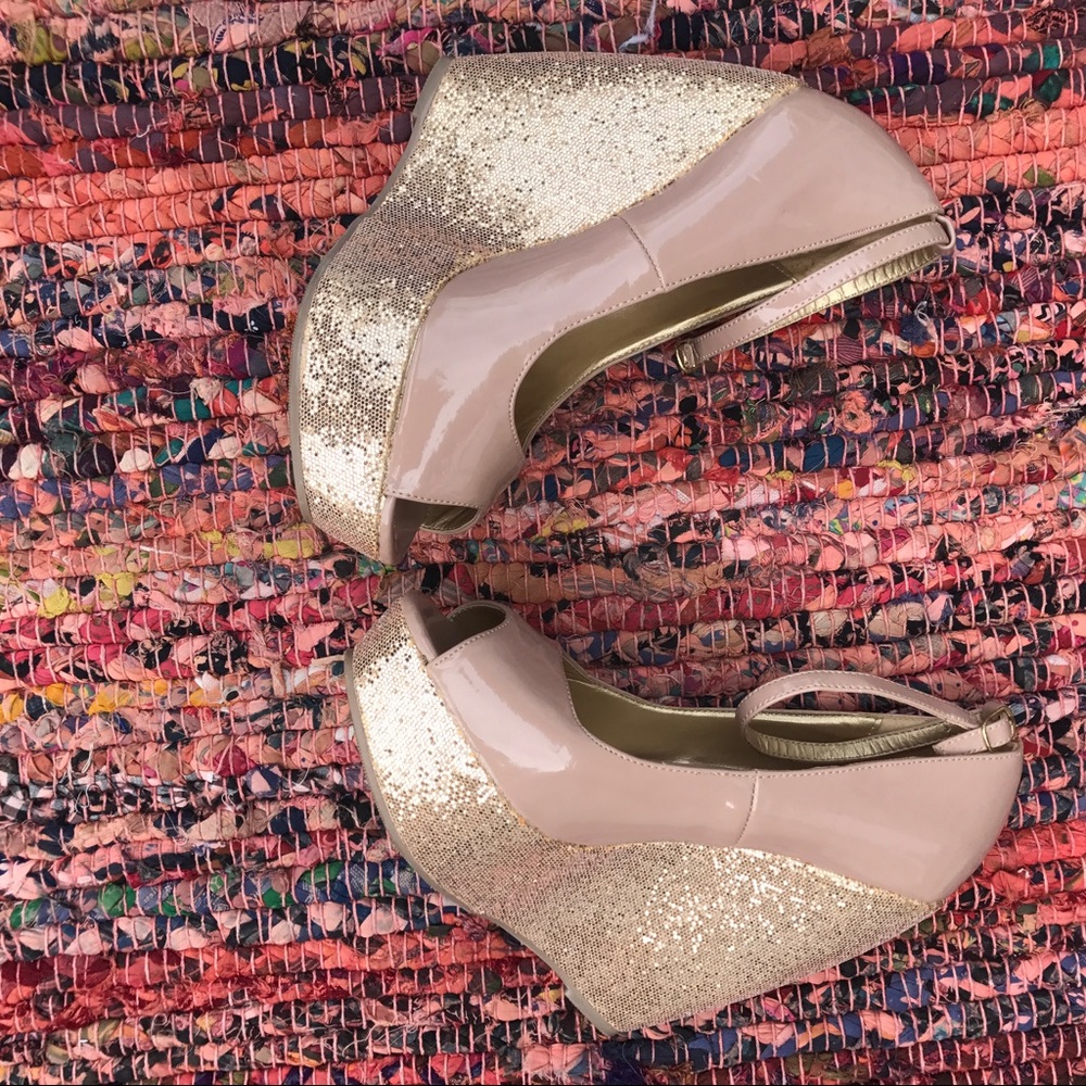 Madden Girl Wedges